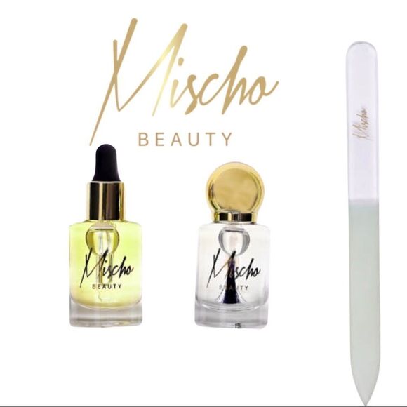 MISCHO BEAUTY Manicure Kit - Picture 1 of 5